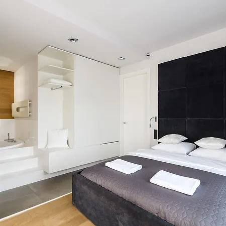 P&O Serviced Apartments Sienna Exclusive * ワルシャワ